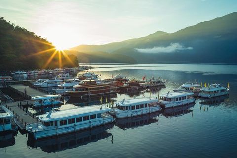 Ferry and Boat Travel Routes Explained With Journey Options, Destinations, and Travel Resources
